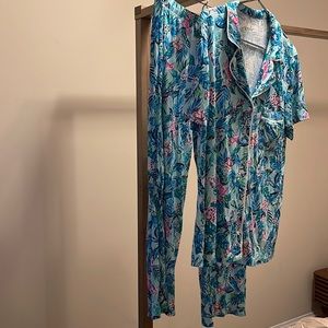 Lilly Pulitzer size M pajama set